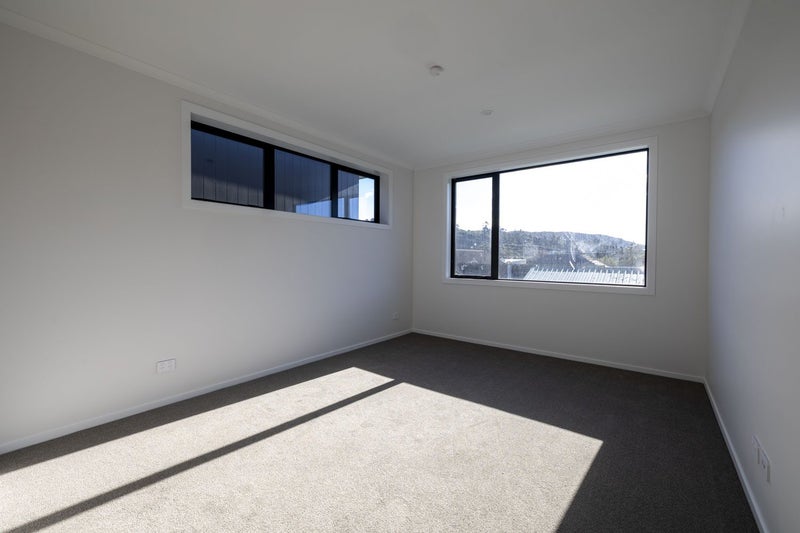 Spacious, Sunny & Ready this Spring!62866864108035113