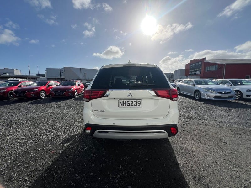 2021 Mitsubishi Outlander LS 2.4P/4WD/ 7 Seater62854324781698113