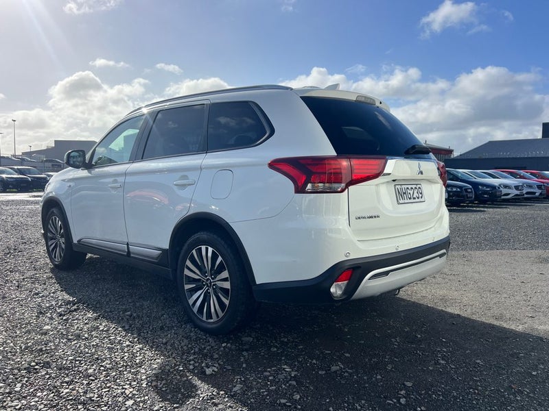2021 Mitsubishi Outlander LS 2.4P/4WD/ 7 Seater62854324781698114