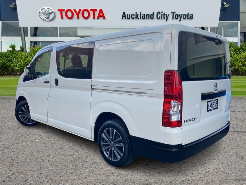 2020 Toyota Hiace ZR 2.8Ltr Turbo-Diesel62854324827138112