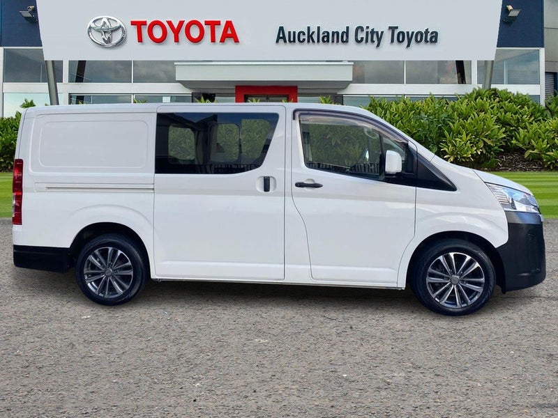 2020 Toyota Hiace ZR 2.8Ltr Turbo-Diesel62854324827138114