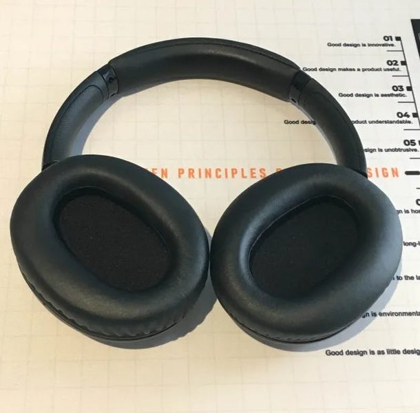 Wireless Noise Cancelling Headphone Carousel 3