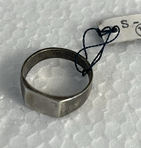 $1 reserve// Vintage Japanese Solid Silver Ring Carousel 2