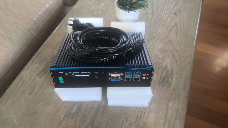 VECOW ECX 1000 2G KIT-OS-i5-16-480 Carousel 1