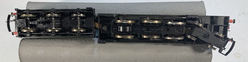 OO - Hornby - 4-6-0 Castle Class - NOT WORKING - $1.00 res Carousel 6