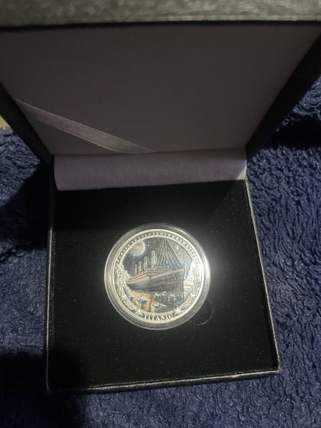 COIN Silver Titanic LTD coin in a gift box Carousel 1