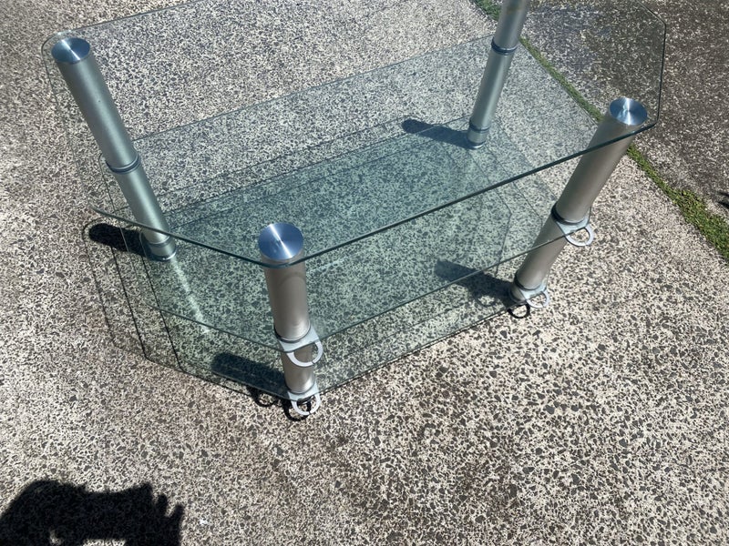 Sleek TV console Carousel 3