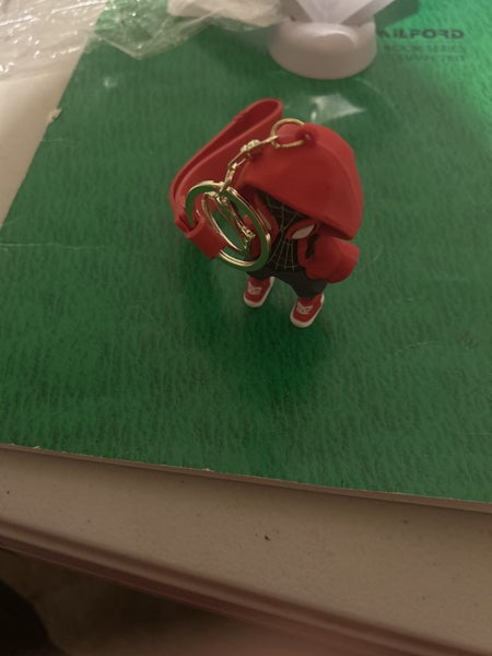 Awesome spider-man keyring Carousel 2