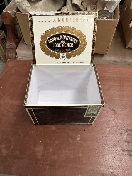 Collectors Cigar Box Carousel 1