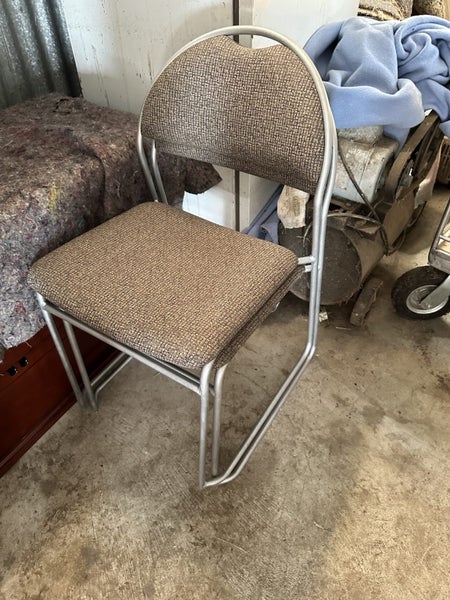 Stackable Chairs x 2 Carousel 8