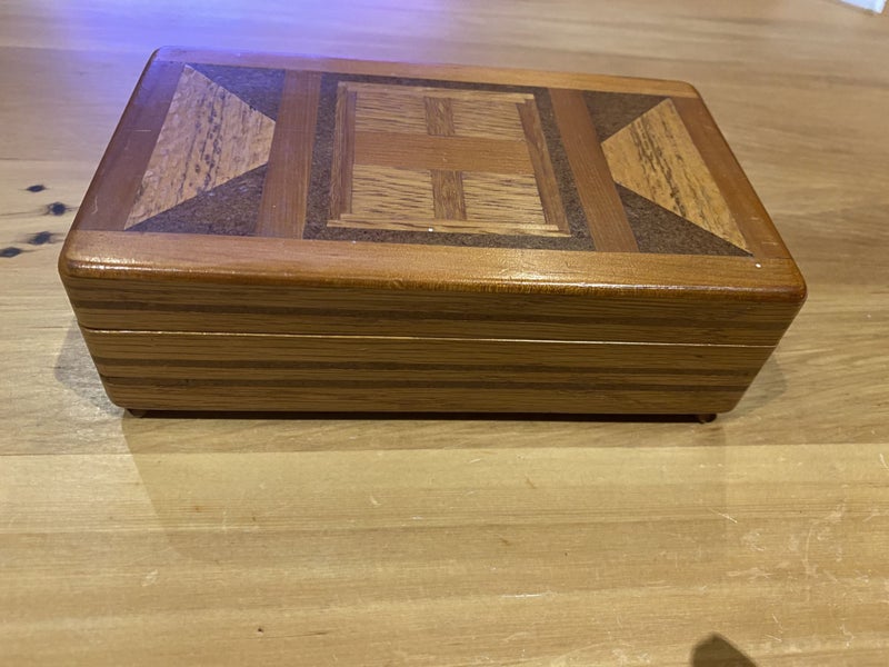 Vintage Padded Inlay Glove Box Carousel 2