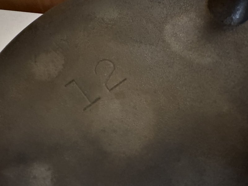 Cast Iron Camp/Dutch Oven & Lid Carousel 6