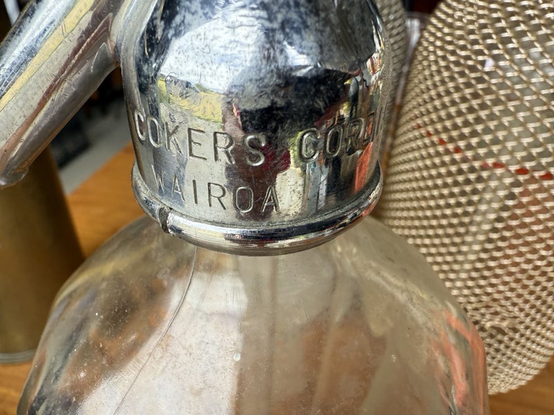 Coker’s Cordials Wairoa Soda Syphon Carousel 6