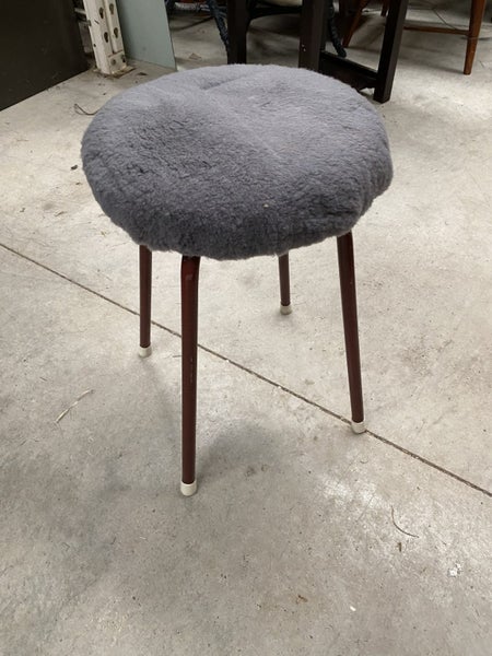 Retro Kitchen Stool Carousel 1