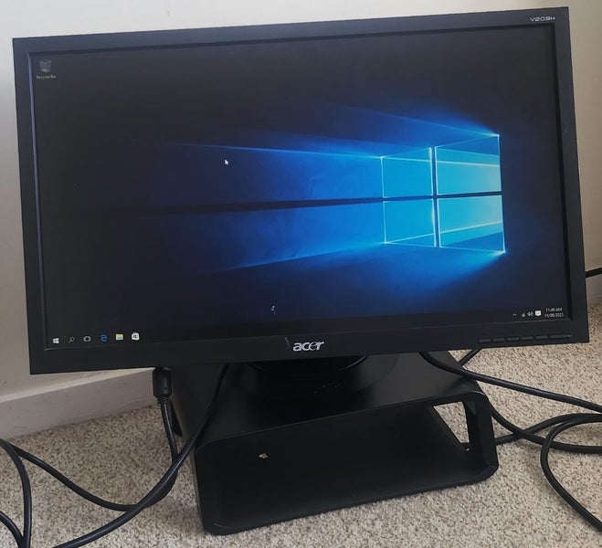 Computer i5 250ssd , 16gb ram with 20-inch Lcd monitor62864729060227111