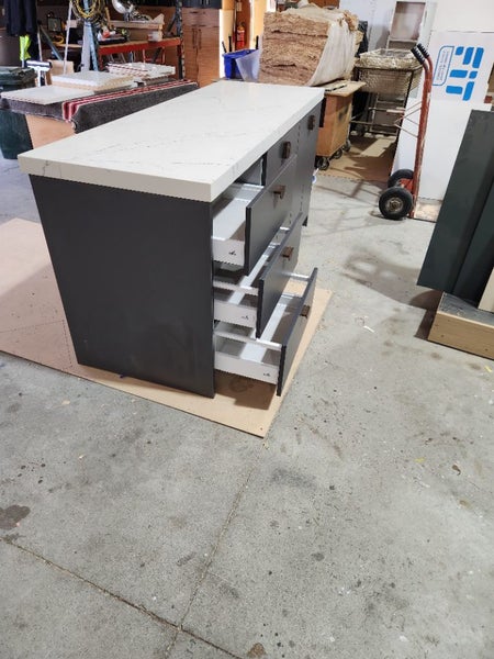 Island unit with engineered stone top Carousel 2