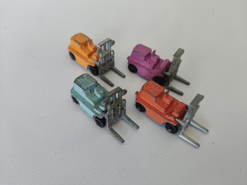 Fun Ho Miniatures #47 Fork-lift x 4 Carousel 2