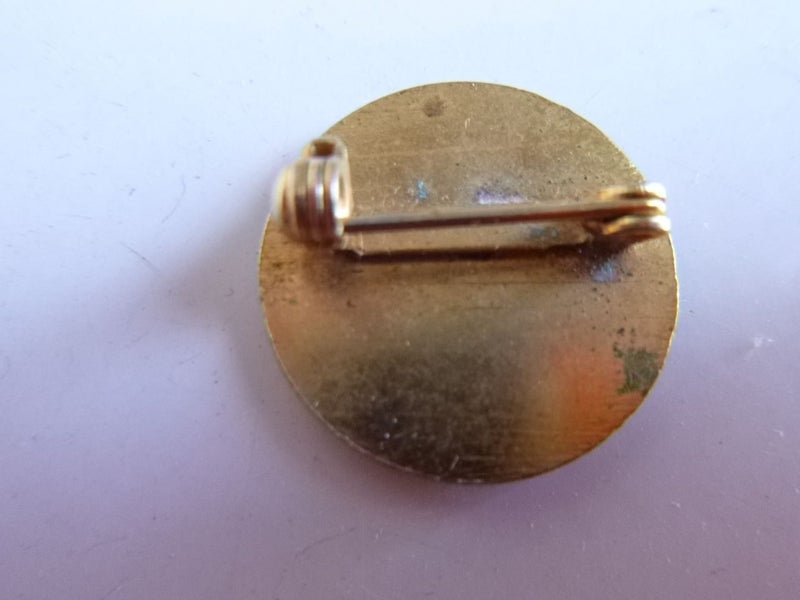 Girl Guides Explorer Camps 1985 Metal Brooch – Size 2cm Carousel 2
