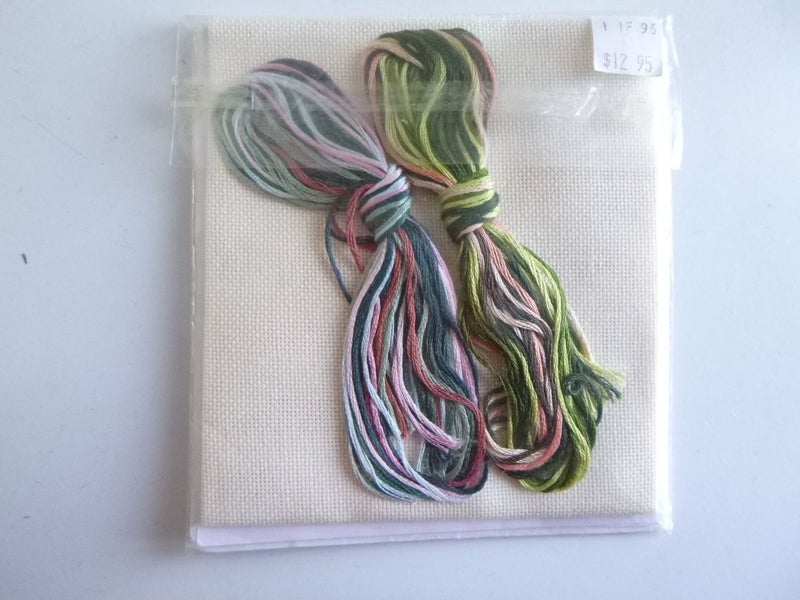 Lanarte *S* Cross Stitch Kit – Size 13.5cm x 17cm Carousel 2