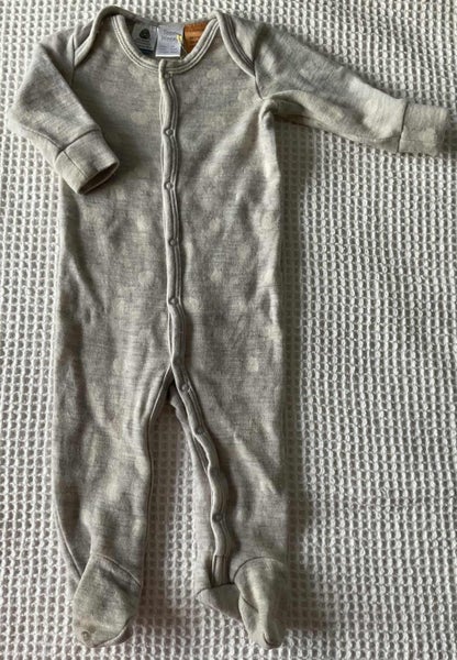 Mottled grey & white spot thick merino all in one by Teeny Weeny. Size 0062863242646401116