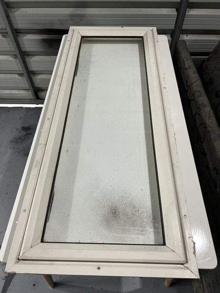 Aluminium Window - single pane Carousel 1