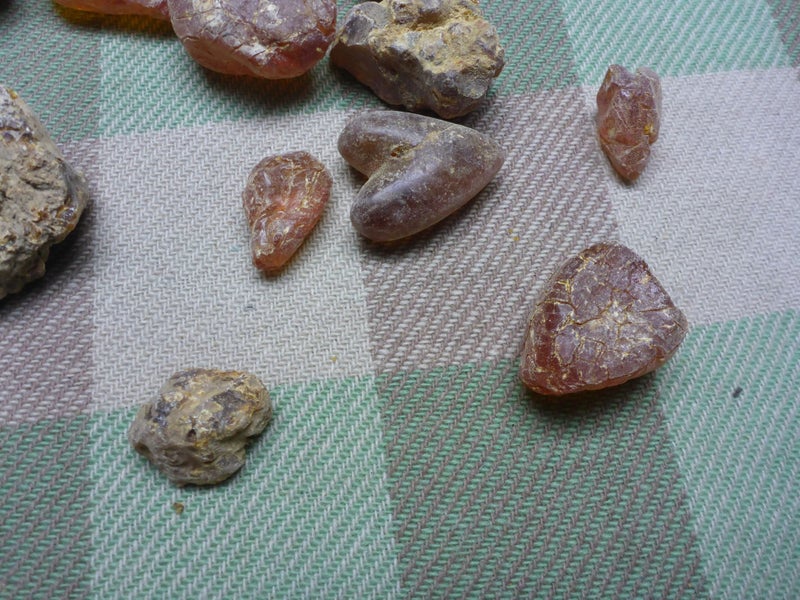 Awesome Vintage NZ Kauri Gum Pieces Bulk Lot X 327 Grams New Zealand Kauri Gum Carousel 2