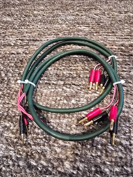 Straight Wire "Rhythm" speaker cable Carousel 5