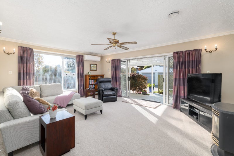 Versatile, Inviting, and Ideally Located!62885375591298113