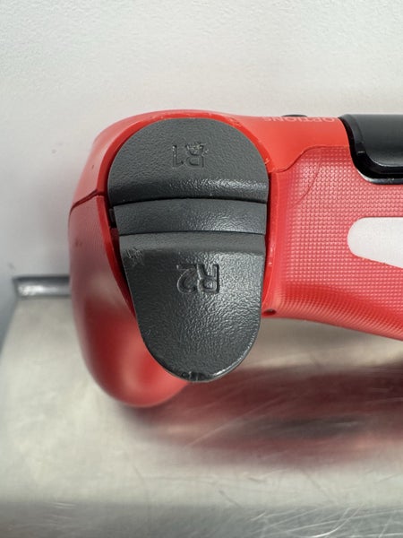 **FAULTY** PS4 CONTROLLER Carousel 4