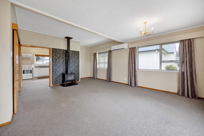 Image 3 of 19