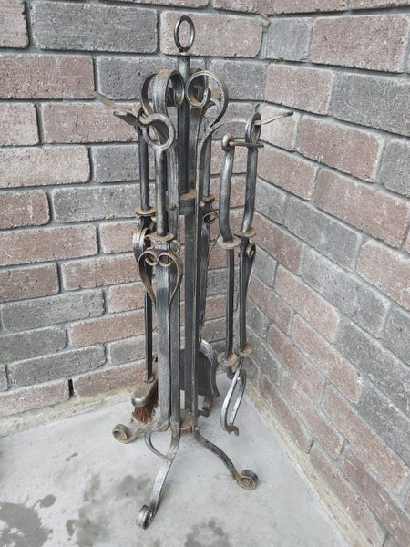 Fireplace set, Goth/Viking. Carousel 1