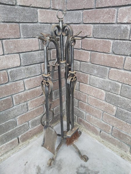 Fireplace set, Goth/Viking. Carousel 2