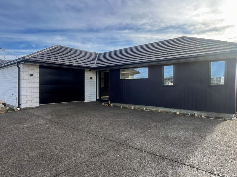 Image 1 of 20