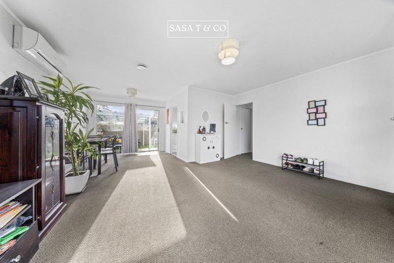 Image 3 of 19