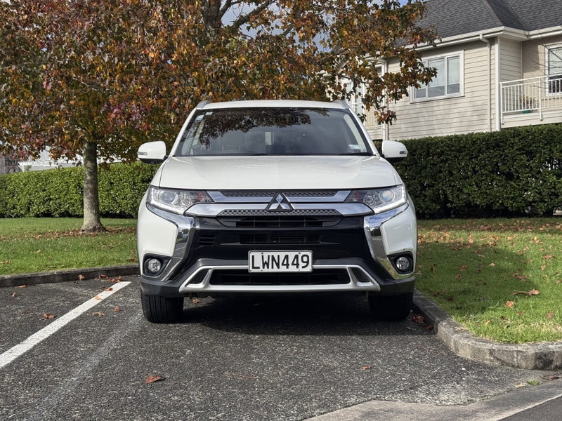 2018 Mitsubishi Outlander XLS/7 Seats/NZ New62865835807363111