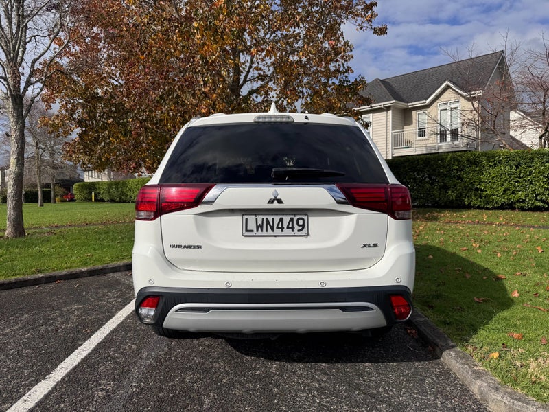 2018 Mitsubishi Outlander XLS/7 Seats/NZ New62865835807363114