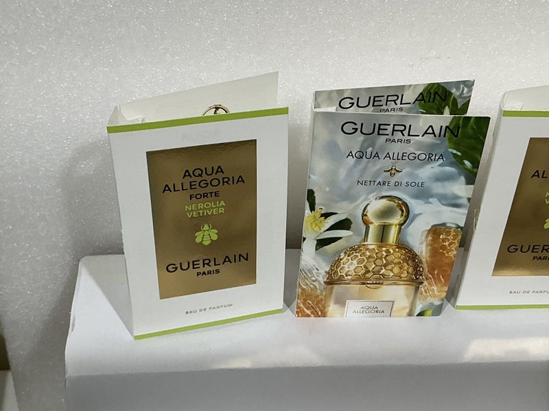 Special week—-lots of 7 x GUERLAIN parfum —travel size — new ( #16 ) Carousel 2