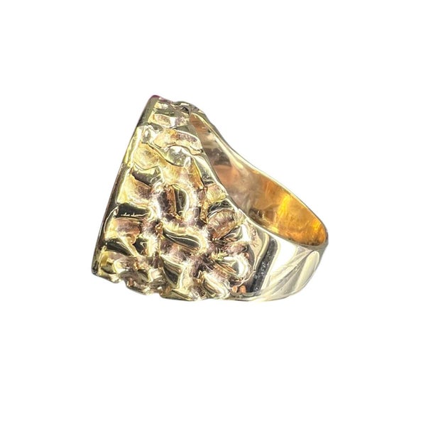 9/22CT YELLOW GOLD HALF SOVEREIGN RING Carousel 2