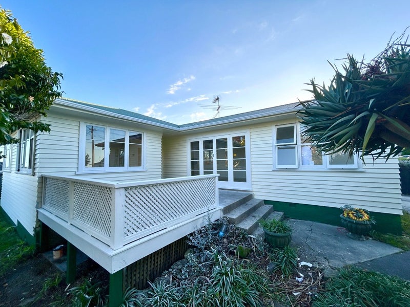 Image 1 of 5