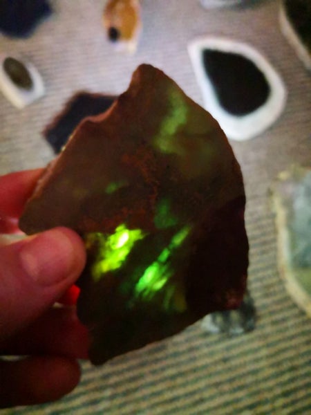 Green Fuchsite obay stone NZ carving slab amazing colour Carousel 1