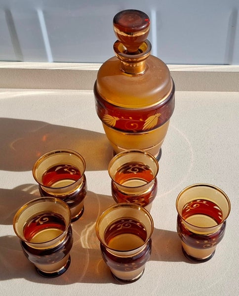 Glass Decanter & 5 Glases (Vintage)628632376865301122