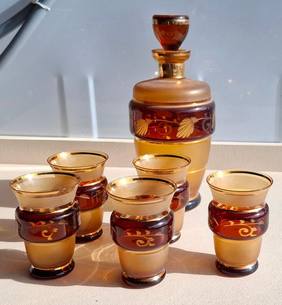 Glass Decanter & 5 Glases (Vintage)62863237686530111