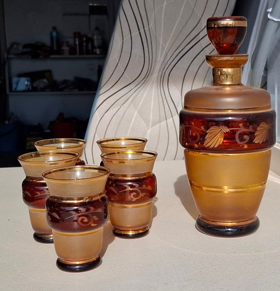 Glass Decanter & 5 Glases (Vintage)62863237686530112