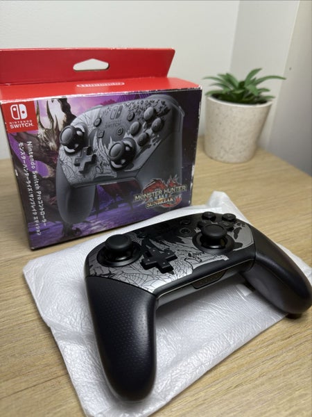 Monster Hunter Rise: Sunbreak Pro Controller - Switch Carousel 1