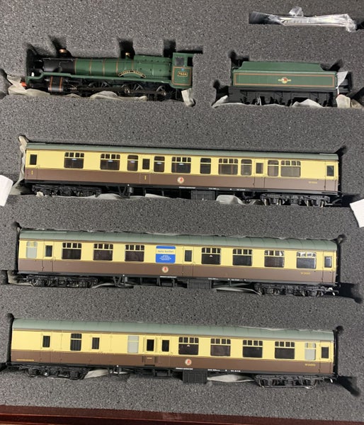 OO - Bachmann - Cambrian Express - Limited Edition (TWO Trains!) $1.00 res! Carousel 1