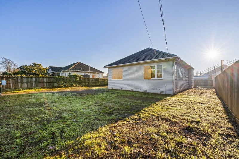 Image 1 of 18