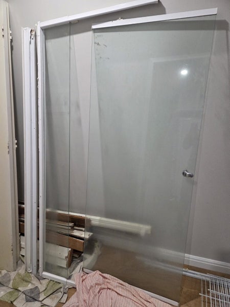 Shower door Carousel 2