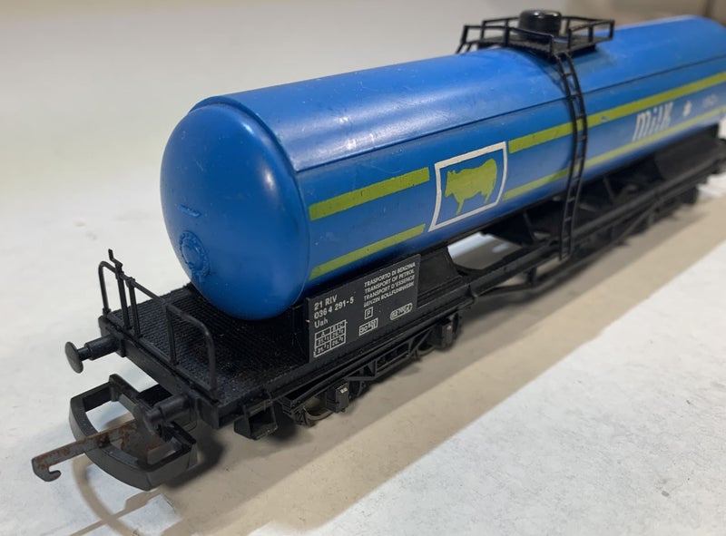OO - LIMA - Milk Tank Car - $1.00 reserve Carousel 2