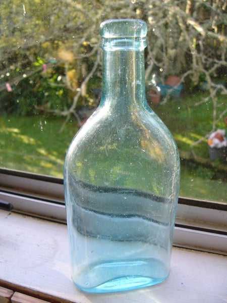 19cm long-neck aqua flask-shaped bottle Carousel 1