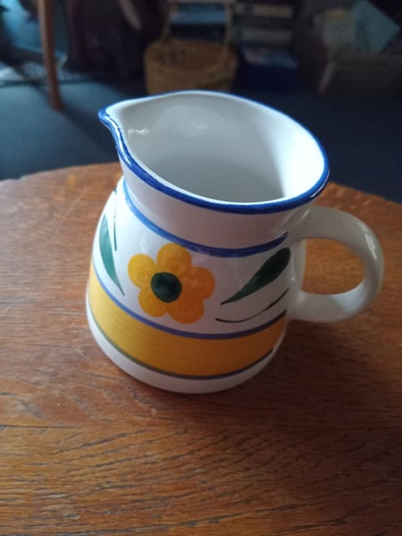 Temuka Pottery Jug Carousel 1